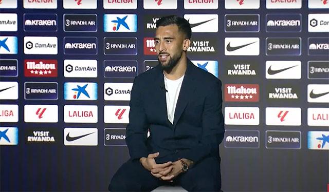 今天我身穿, 昨天和今天