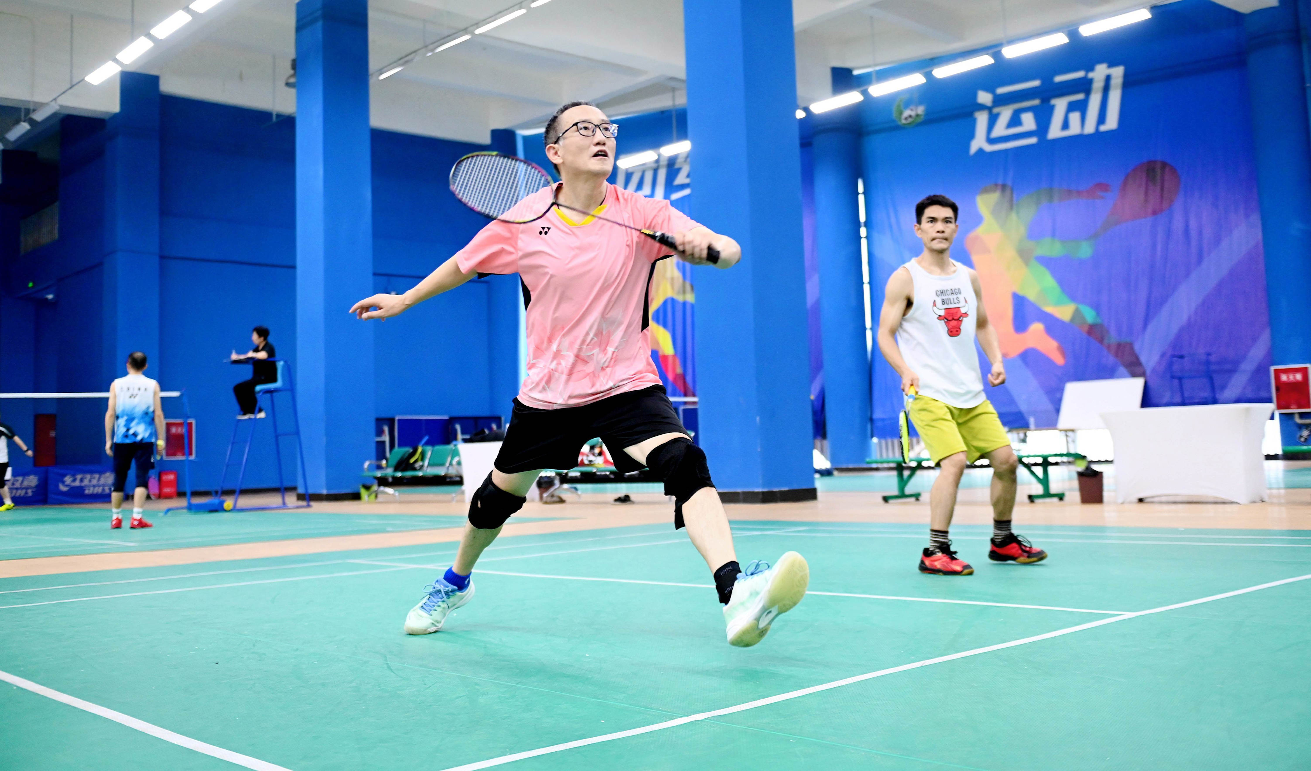 合自己的运, 动在社区的