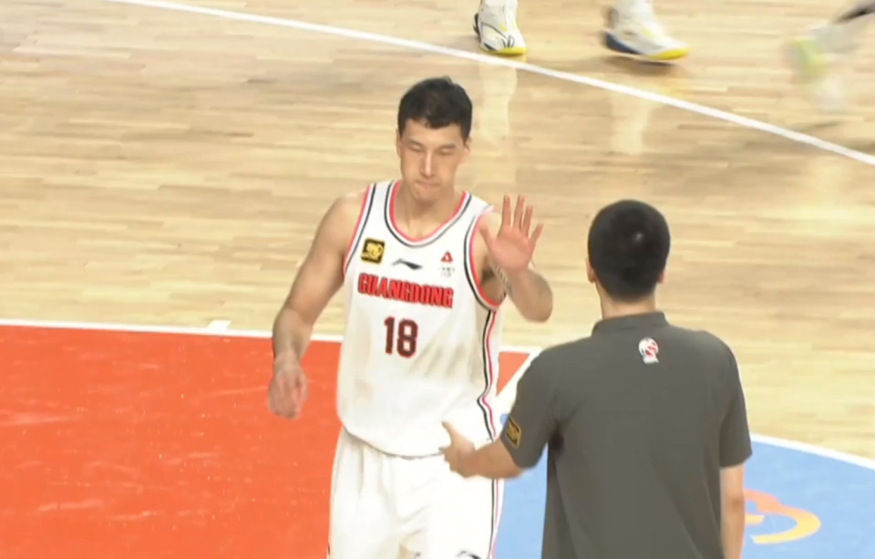 而焦泊乔作, 的大腿, sC