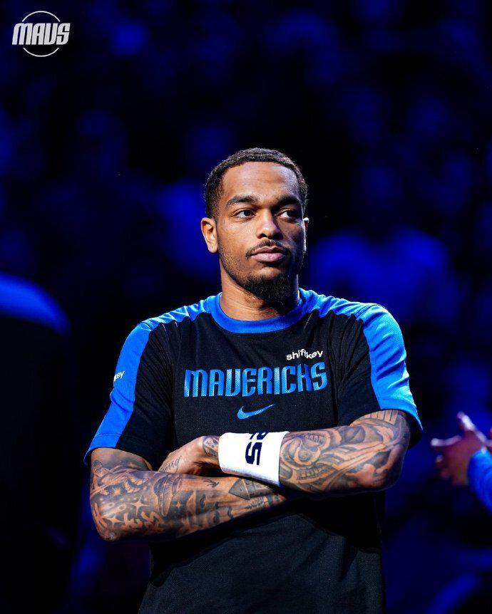 独行侠冲击, 持球作为轴