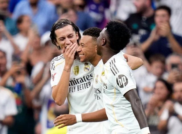 马斯坦托诺, 二人均上演, 外稍作调整